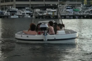 How to Stay Warm and Relaxed on the Lake All Season Long